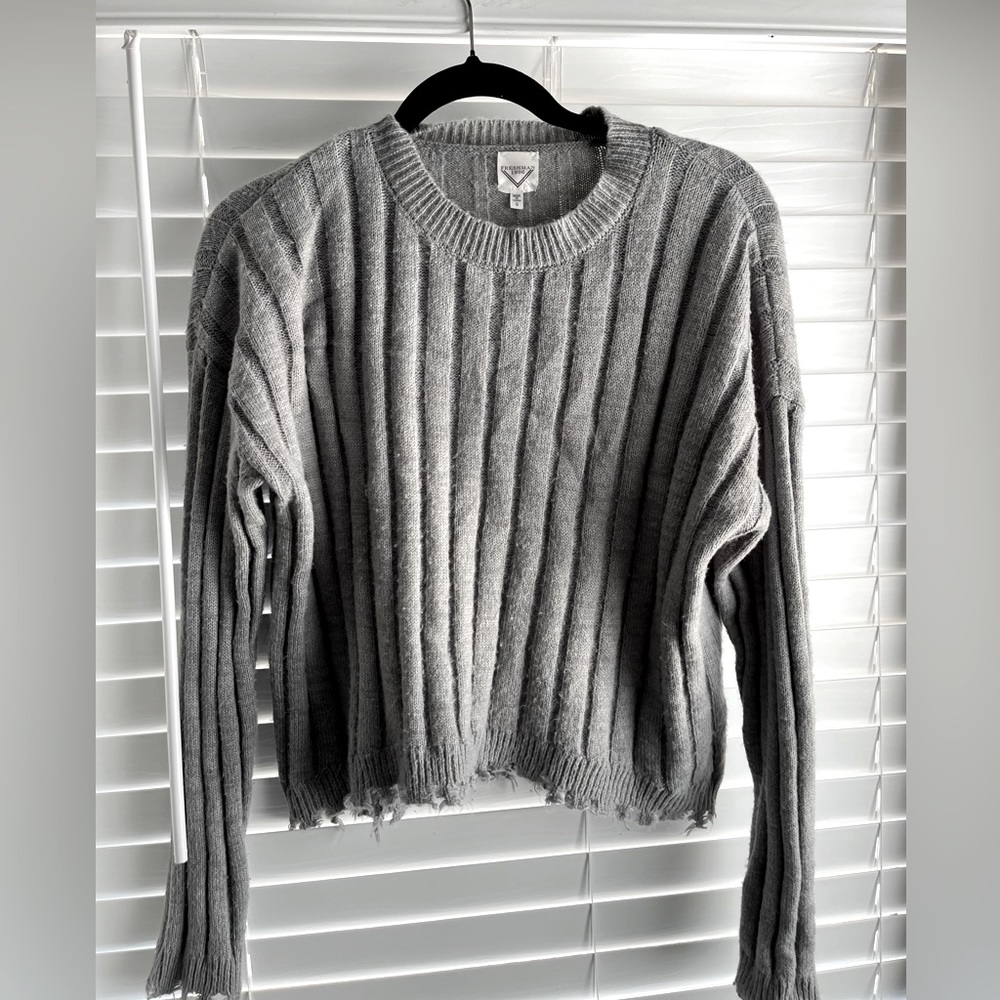 Ribbed cropped sweater
